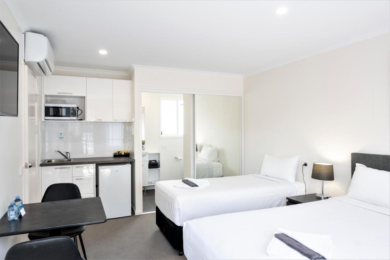 Petrie Mill Motel ภายนอก รูปภาพ