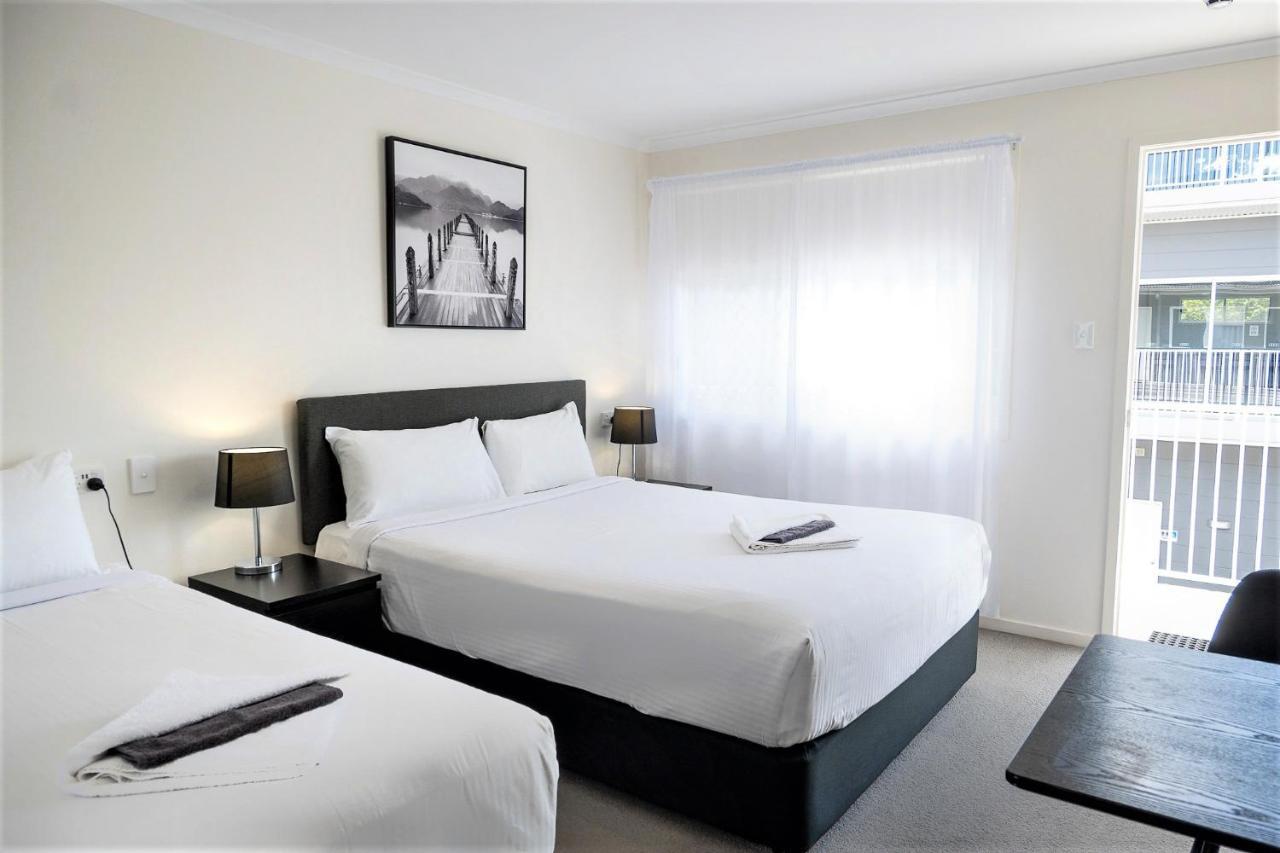 Petrie Mill Motel ภายนอก รูปภาพ